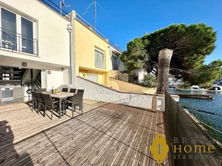 Casa adosada en venta en Empuriabrava en Castelló d´Empúries