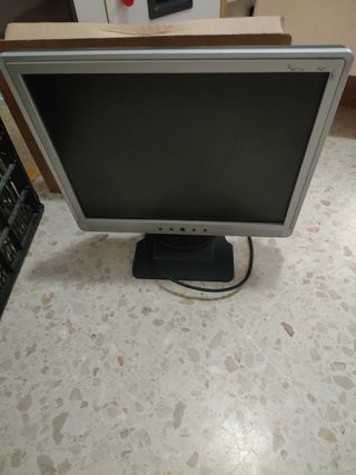 Monitor AOC 17"