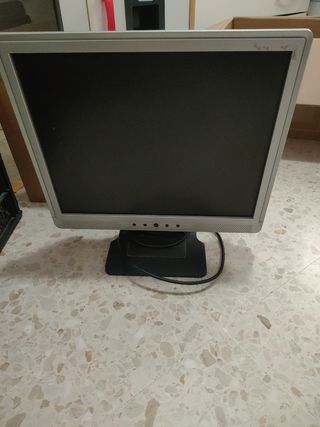 Monitor AOC 17"