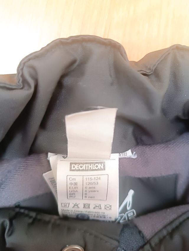 Pantalón nieve niño. Talla 6 