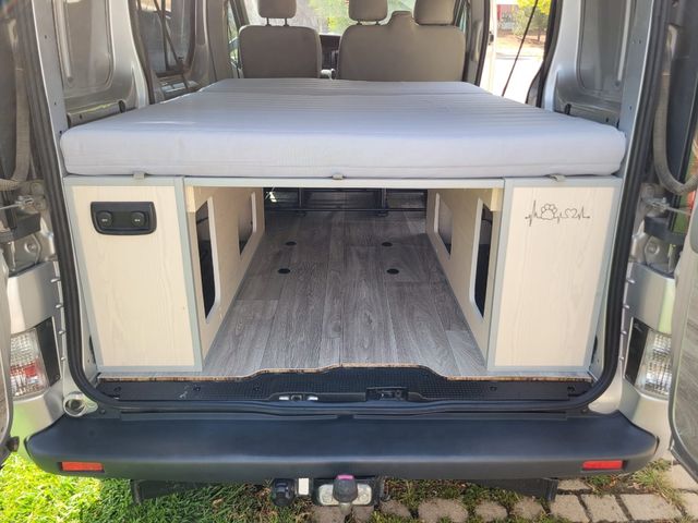 MUEBLE CAMPER RENAULT TRAFIC.