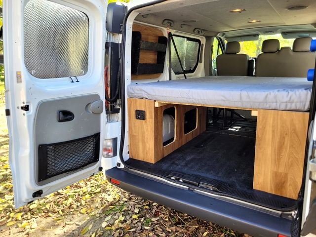 MUEBLE CAMPER RENAULT TRAFIC.