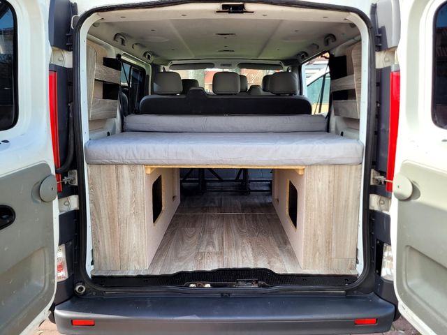MUEBLE CAMPER RENAULT TRAFIC.