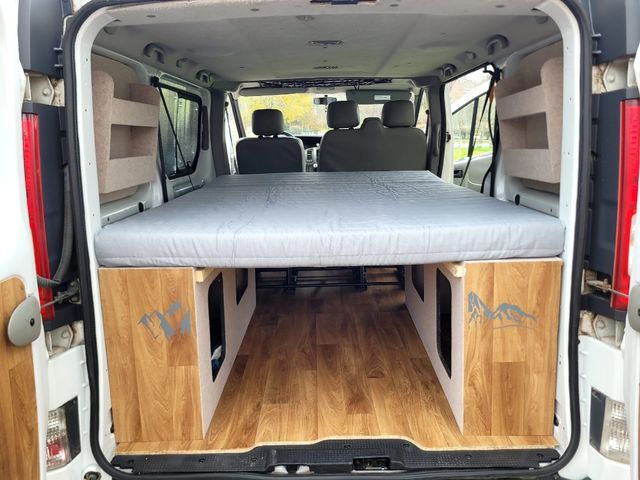 MUEBLE CAMPER RENAULT TRAFIC.