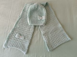 Conjunto bufanda y gorro verde claro