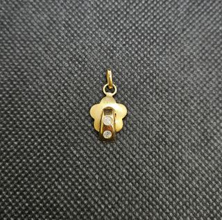 Colgante de Oro 18K, Flor piedras blancas, 0.97gr