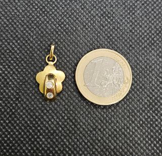 Colgante de Oro 18K, Flor piedras blancas, 0.97gr