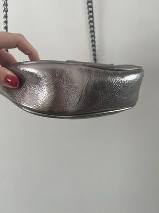 Bolso Pull and Bear plateado