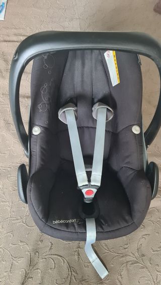 Maxi cosi  bebe confort, fundas y adaptadores