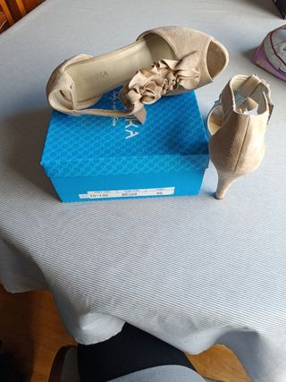 Zapatos vestir mujer beige