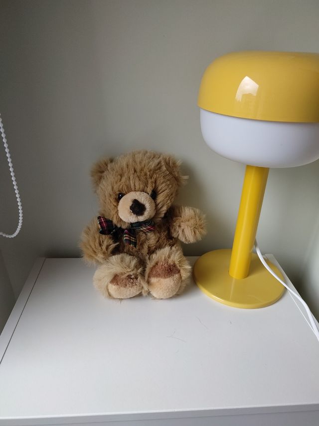 Osito clásico con lazo escocés sin usar.