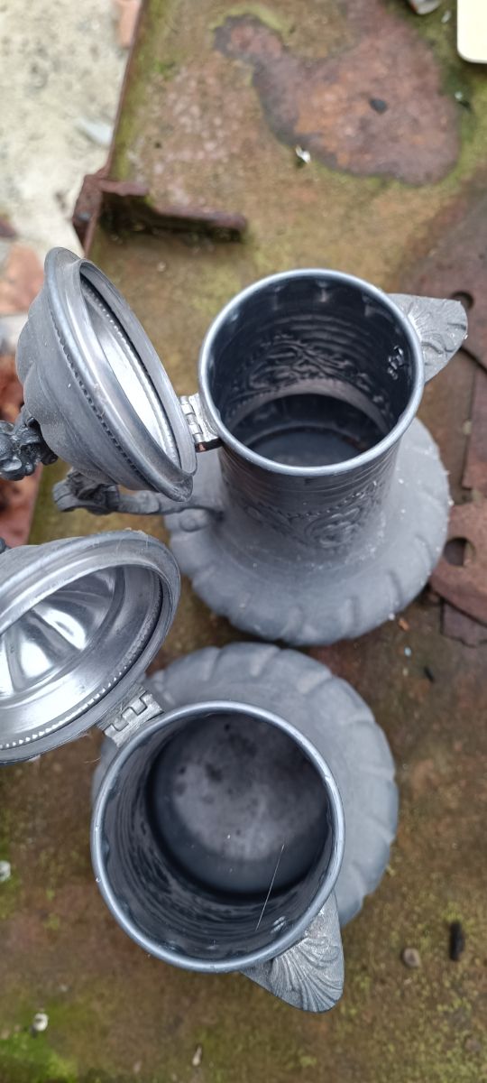 Riproduzione di 2 antiche caffettiere - teiere