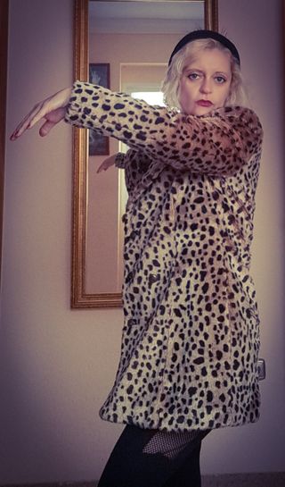 Abrigo imitación piel de leopardo 