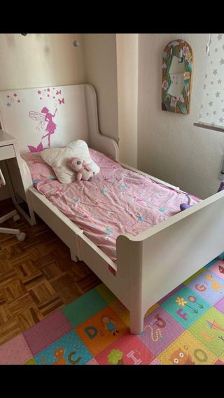Cama infantil extensible modelo BUSUNGE de Ikea. 