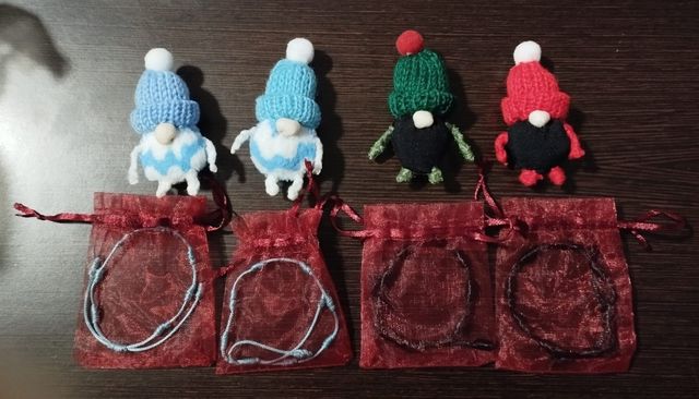 Pulseras 7 nudos y mini gnonos