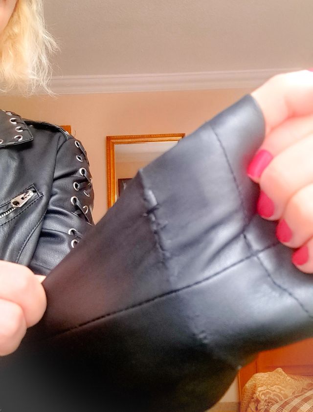 Cazadora de cuero tipo Biker negra