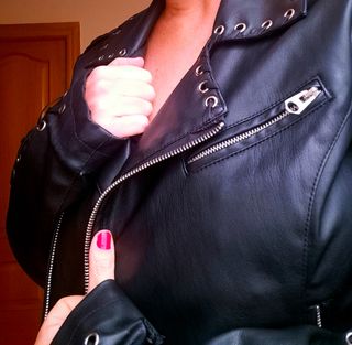 Cazadora de cuero tipo Biker negra