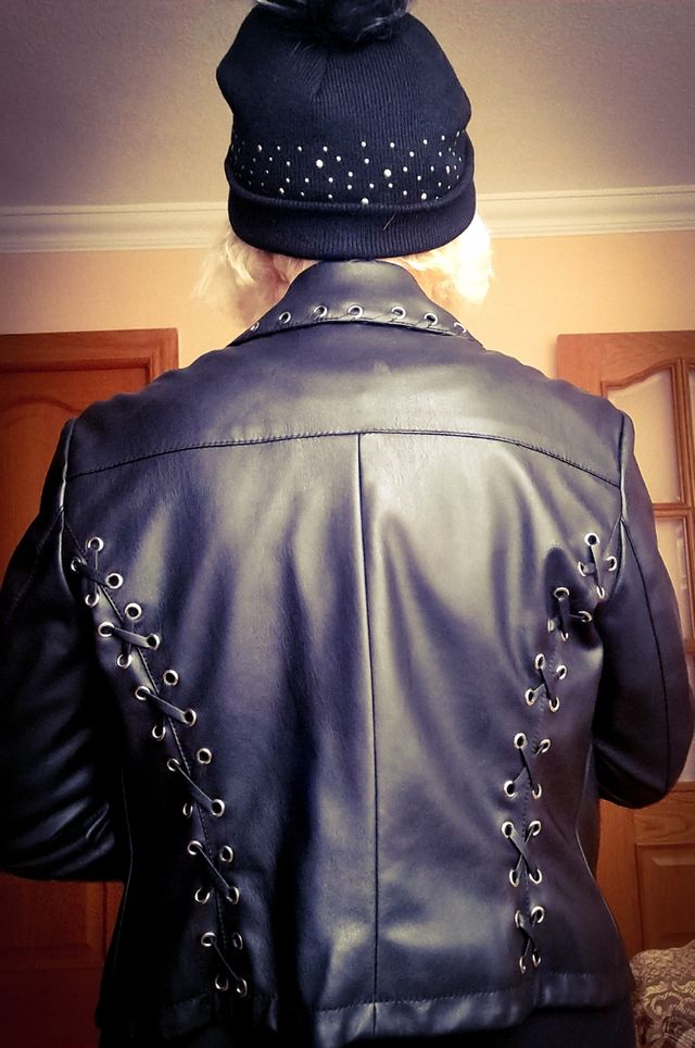 Cazadora de cuero tipo Biker negra