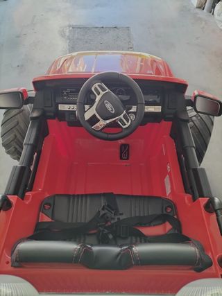 Coche eléctrico niño