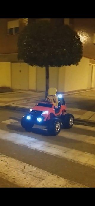 Coche eléctrico niño