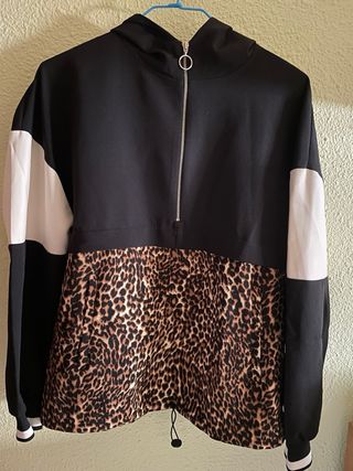 Sudadera capucha print de Zara