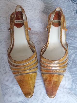 Zapatos y bolso a juego