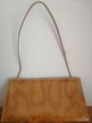 Zapatos y bolso a juego