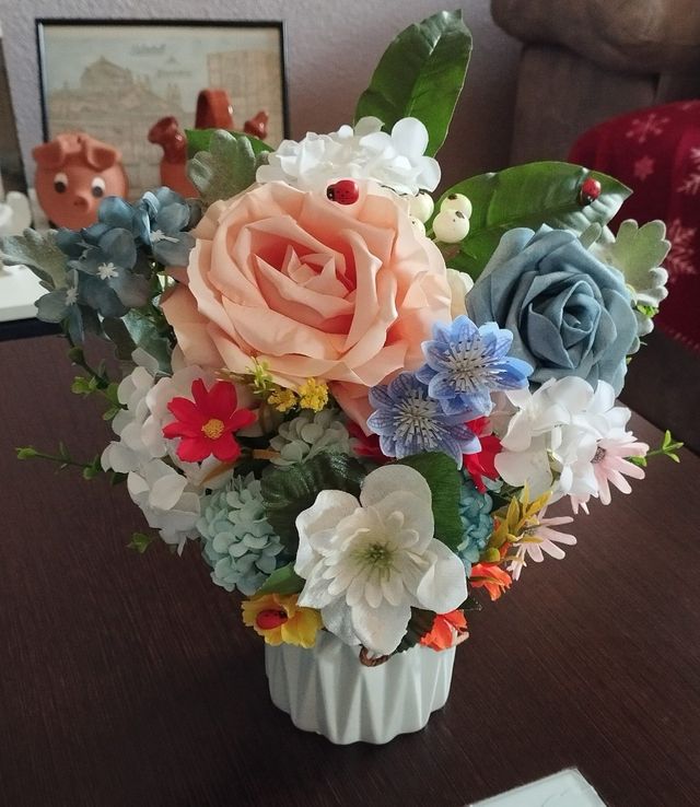 Centros de flores artesanales, ramos de novia...