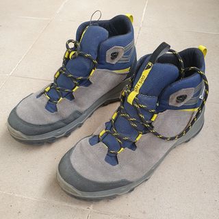 Botas de montaña y senderismo mh 500