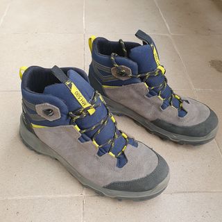 Botas de montaña y senderismo mh 500