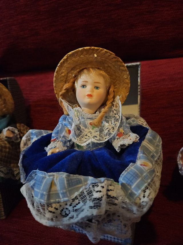 Colección muñecas porcelana