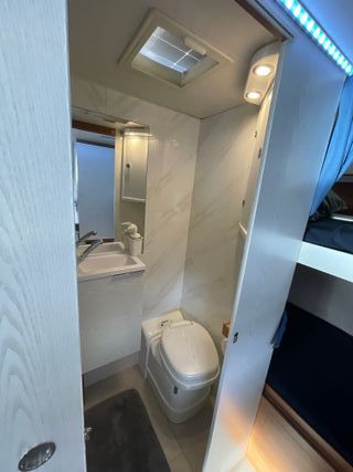 Alquiler autocaravana. Ford Transit 2009