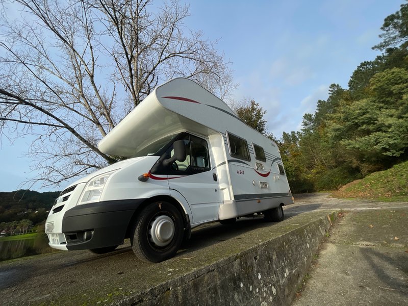 Alquiler autocaravana. Ford Transit 2009 - foto 1