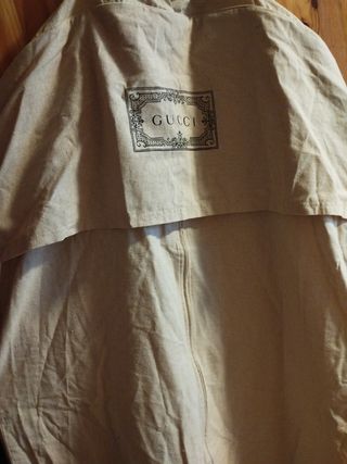 Funda de ropa Gucci