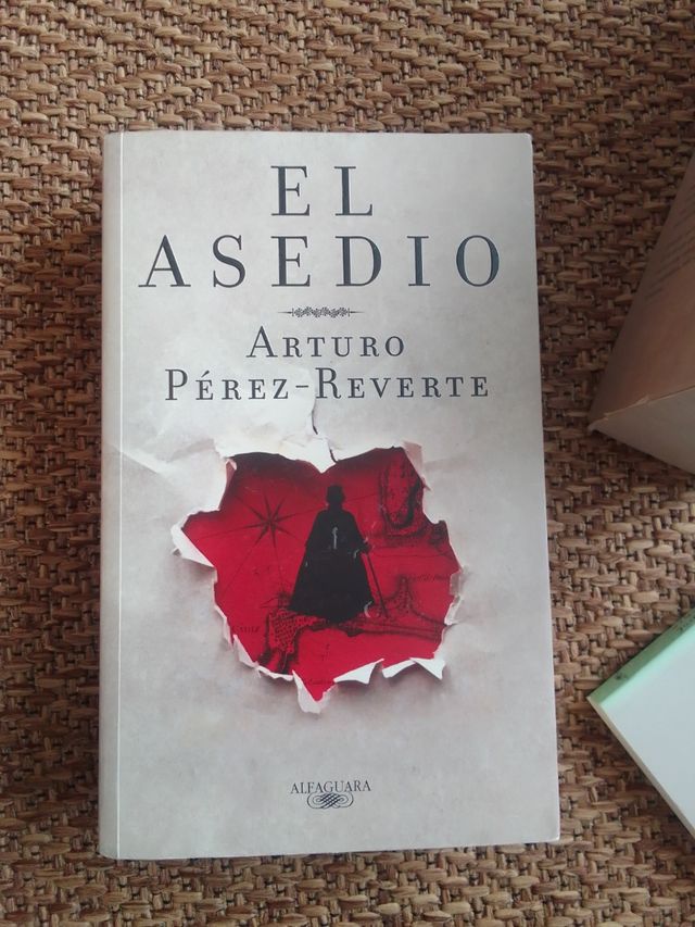 El asedio + memorias y documentos