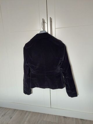 Americana negra terciopelo. Marca Only