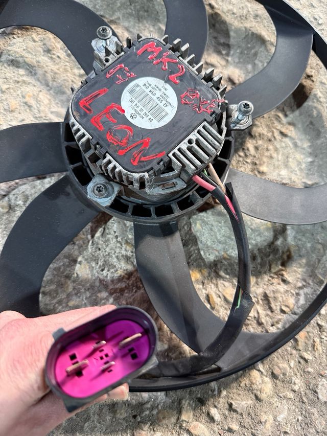 1K0959455EF Electroventilador Seat León mk2