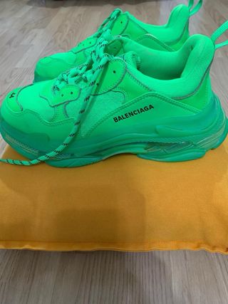 balenciaga triple s olx