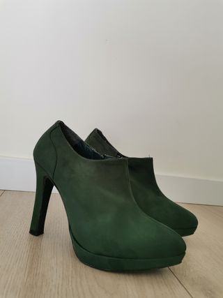 Zapatos tacón color verde N36. Marypaz