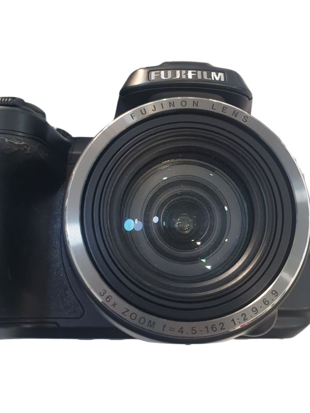 Fotocamera compatta Fujifilm Finepix S8600 da 16 MP