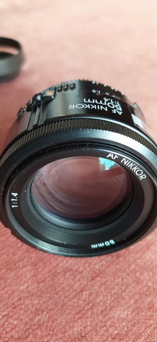 Vendo objetivo Nikon 50 mm AF 1:1.4