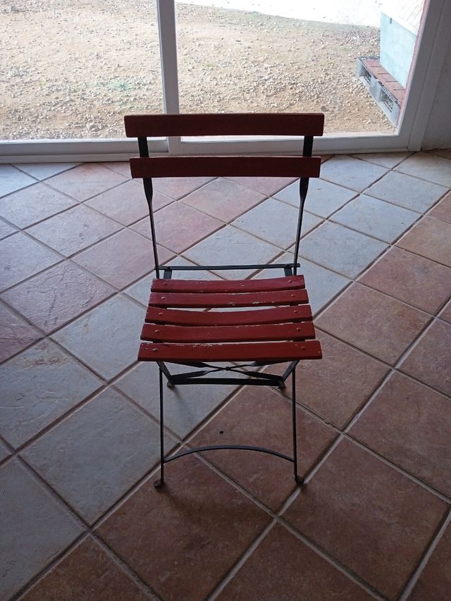 Silla antigua plegable