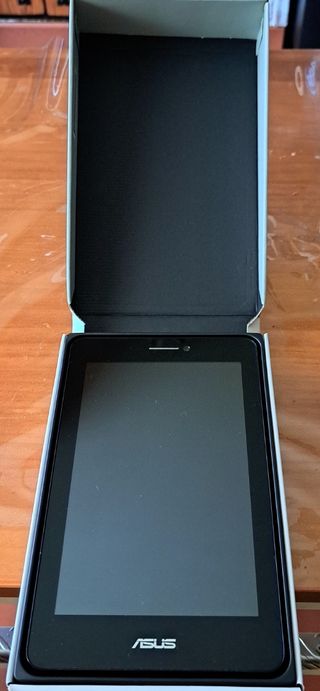 Tableta Asus Fonepad 7 .