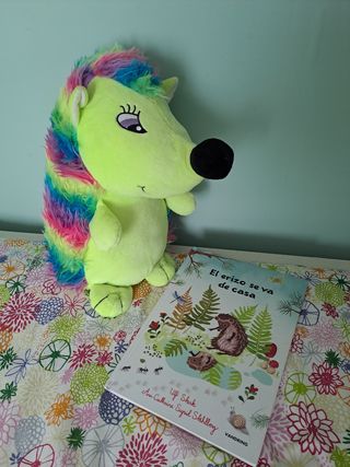 Libro y peluche Erizo se va de casa 🏡