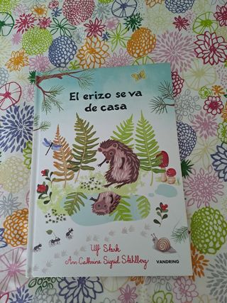 Libro y peluche Erizo se va de casa 🏡