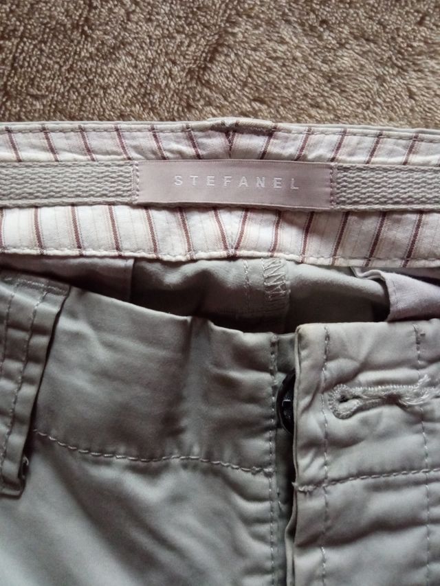 Pantaloni donna marca Stefanel.