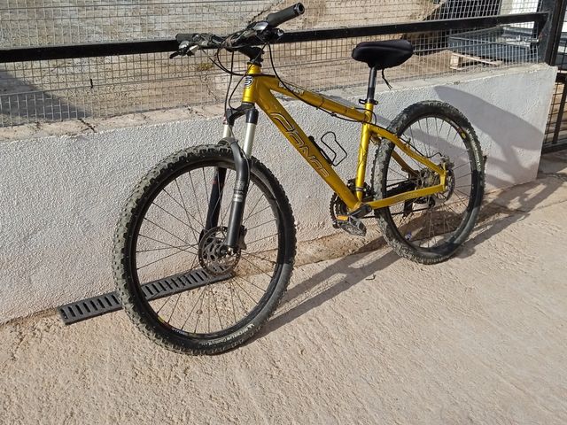 Bicicleta de montaña marca conor