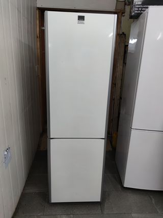 Nevera combi Candy A+ 187x60cm no Frost con