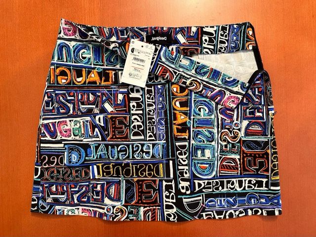 Falda mini DESIGUAL “SÚPER PRECIO”