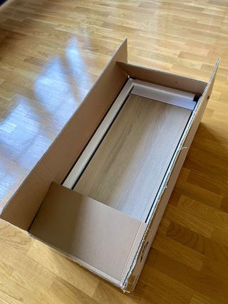 Estante de pared con cajón